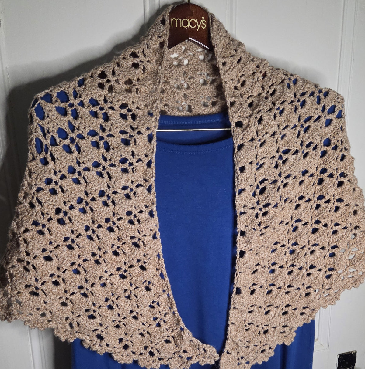 Elegant Shawl Wrap | Classic Fashion Wrap | Soft Draped Shawl | Everyday Style Wrap | Lightweight Cover Shawl | Versatile Draped Wrap | Chic Layering Shawl | Comfortable Fashion Wrap | Timeless Women's Shawl | Stylish Shoulder Wrap